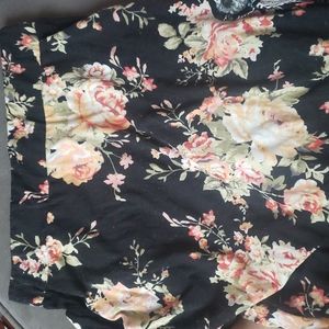 Hot Gal midi length pencil skirt with pockets, size S